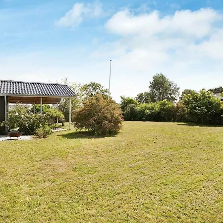 Three-bedroom Holiday In Slagelse 7 *